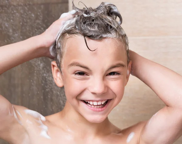 Çocuk duş — Stok fotoğraf