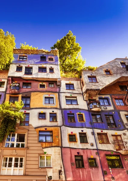 Utsikt över Hundertwasser hus i Wien, Österrike — Stockfoto