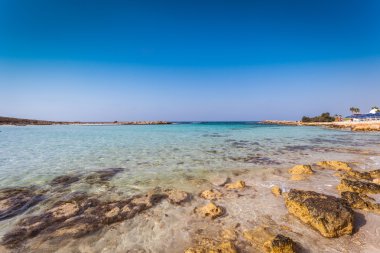 Azzure su ve Nissi beach Ayia Napa, Kıbrıs'ta bir görünüm