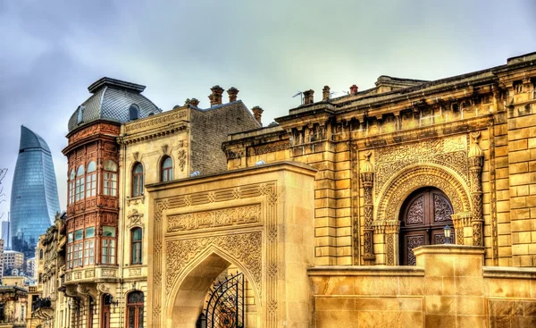 Mesquita Juma na cidade velha de Baku, Azerbaijão — Fotografia de Stock