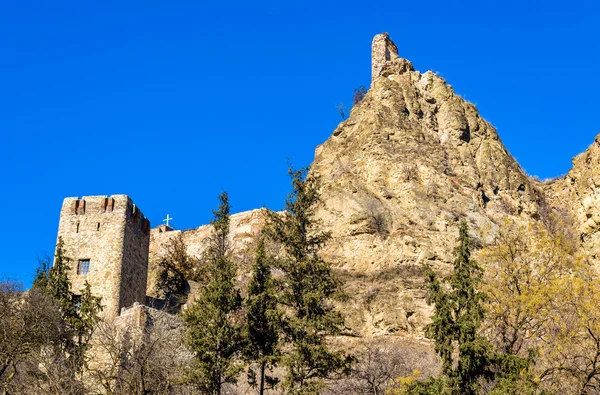 Нарикала крепость в старом городе Тбилиси — стоковое фото
