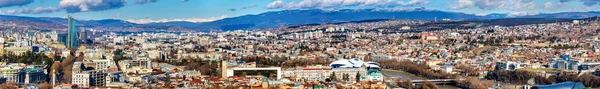 Panoramisch uitzicht op Tbilisi, Georgië — Stockfoto