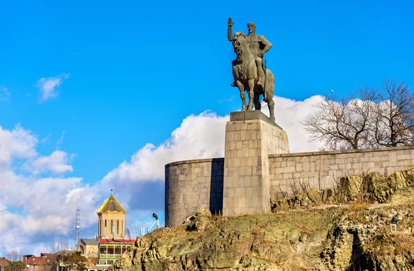 Denkmal des Königs vakhtang i gorgasali in Tiflis — Stockfoto