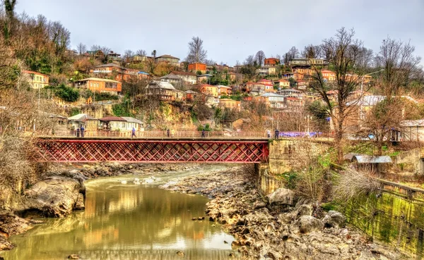 Veduta di Kutaisi sopra il fiume Rioni — Foto Stock