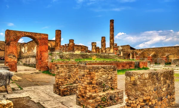 Tempel av Jupiter i Pompeji - Italien — Stockfoto