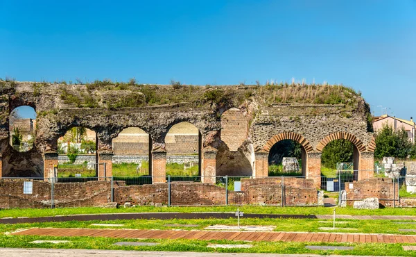 Amphitheater av Capua, den näst största romerska amfiteatern — Stockfoto