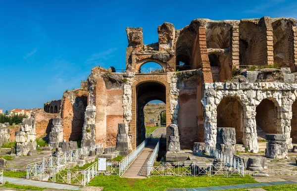 O Anfiteatro de Cápua, o segundo maior anfiteatro romano — Fotografia de Stock