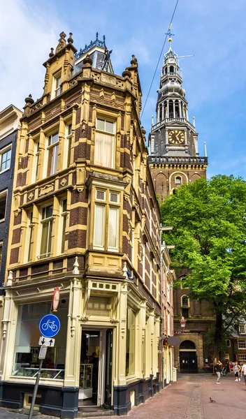 アムステルダムの歴史的な中心部の住宅 — ストック写真