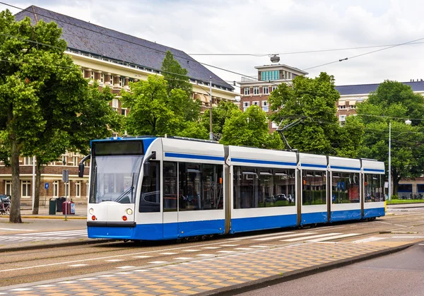 Straßenbahn in amsterdam — Stockfoto