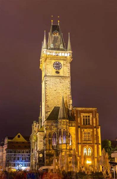 Prager Rathaus in der Nacht — Stockfoto