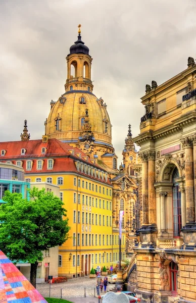 Uitzicht op frauenkirche Dresden — Stockfoto