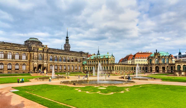 Zwinger Palace em Dresden, Saxônia — Fotografia de Stock