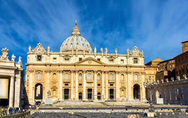 A Basílica Papal de São Pedro no Vaticano — Fotografia de Stock