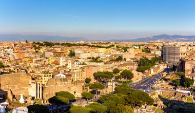 Roma Colosseum ile havadan görünümü