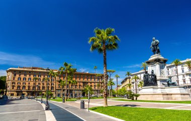 Cavour anıt adını Roma Meydanı