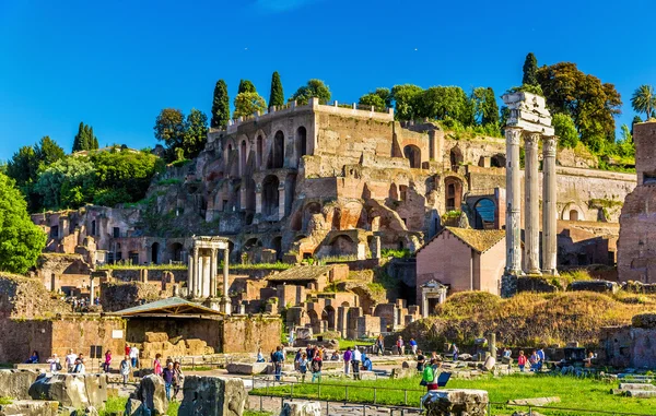 Vue de Domus Tiberiana dans le Forum romain — Photo