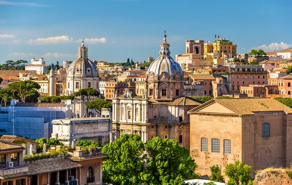 Santi Luca e Martina, katolinen kirkko Forum Romanum — kuvapankkivalokuva