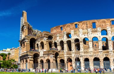 Colosseum veya Flavian Amphitheatre Roma kalıntıları