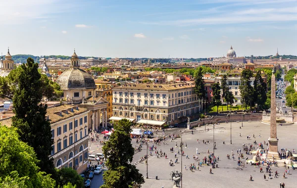 Vista de la plaza del Popolo en Roma —  Fotos de Stock