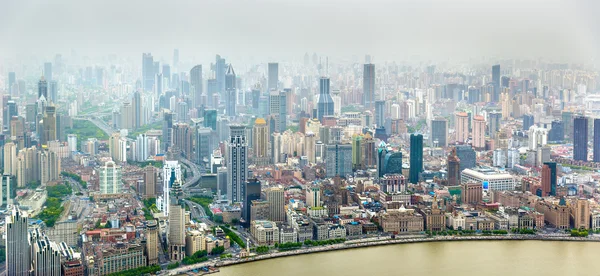 Luchtfoto panorama van het centrum van de stad Shanghai — Stockfoto