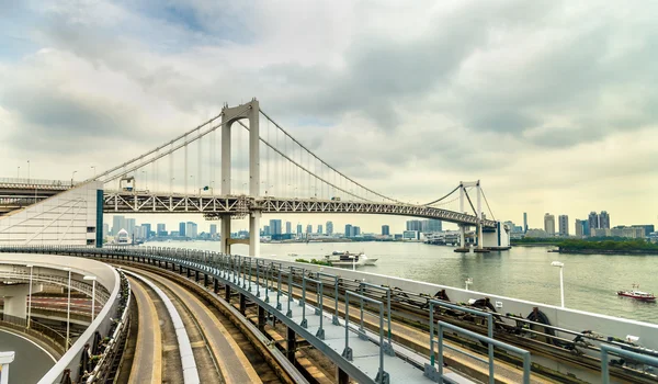 Vista da Ponte do Arco-íris de Yurikamome Loop — Fotografia de Stock