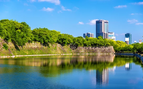 Osaka kastély Japán a várárok — Stock Fotó