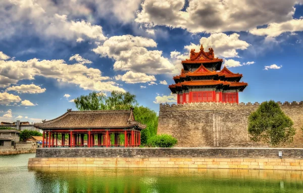 Titta på stå hög av den förbjudna staden i Peking — Stockfoto