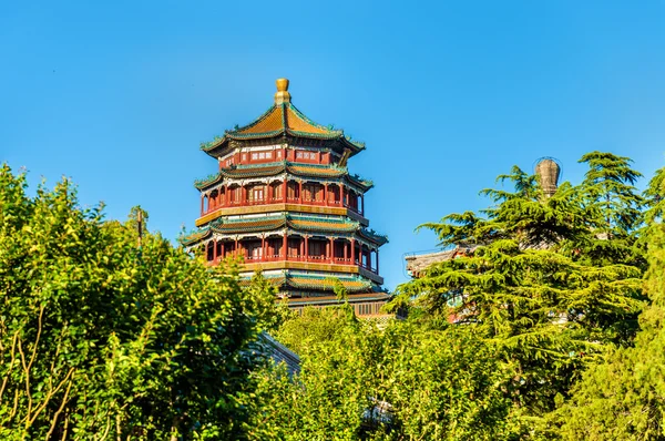 Tornet av buddhistisk rökelse i Sommarpalatset - Beijing — Stockfoto