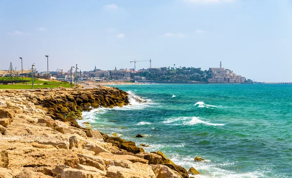 Widok na śródziemnomorską nabrzeże w Tel Awiwie — Zdjęcie stockowe
