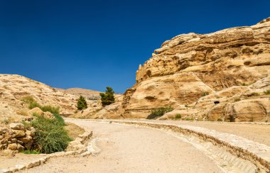 Petra, Siq giden yol