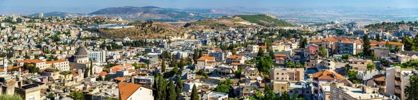 Nazareth avec la basilique de l'Annonciation — Photo