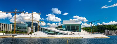 Oslo Opera binasının görünümü