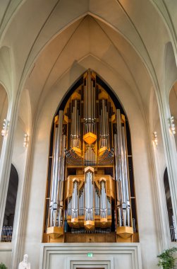 Reykjavik kilisede tanımlıkHallgrimskirkja boru organ