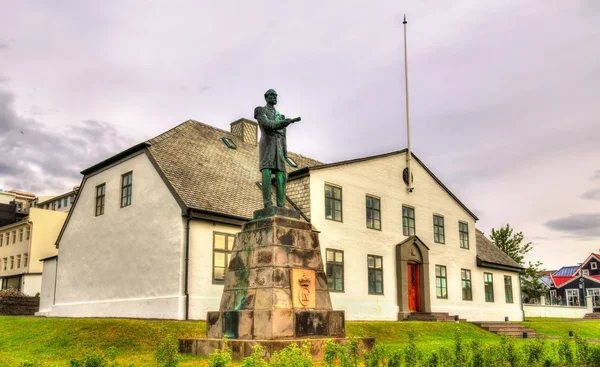 Stjornarradid Casa del Governo a Reykjavik — Foto Stock