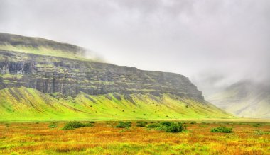 South Iceland'deki / daki dağlar