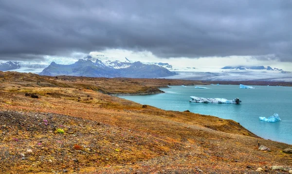 Eisberge in der Jokulsarlon Glacier Lagoon, Island — Stockfoto