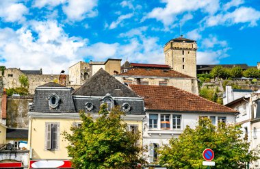Hautes-Pyrenees - Occitanie, Fransa 'da bir şato.