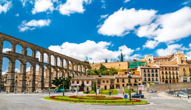 İspanya, Segovia 'da antik Roma su kemeri