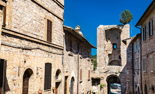 Porta San Giacomo ad Assisi, Italia — Foto Stock