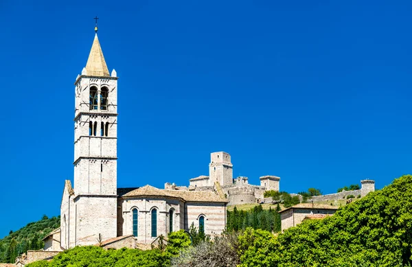 Βασιλική της Santa Chiara στην Ασίζη, Ιταλία — Φωτογραφία Αρχείου