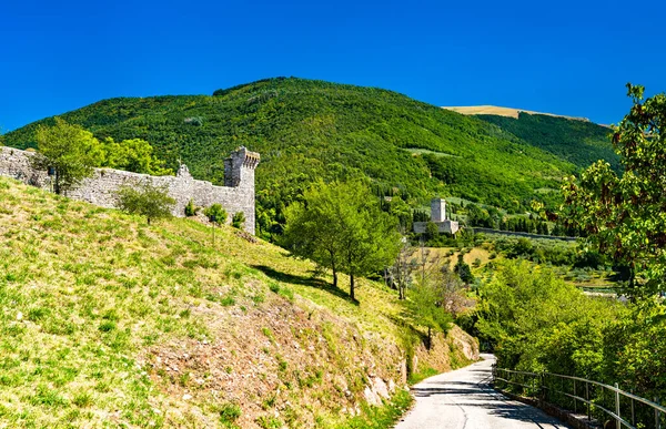 Rocca Maggiore y Rocca Minore en Asís, Italia — Foto de Stock