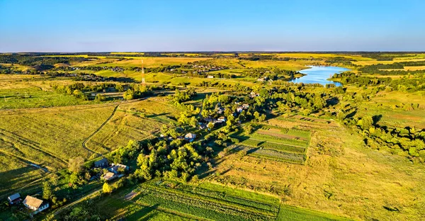 Paesaggio aereo di Chernozemye russo. villaggio Darnitsa, regione di Kursk — Foto Stock