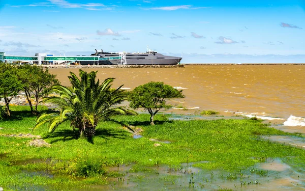 View of the coast of Colonia del Sacramento, Uruguay — Stock Photo, Image