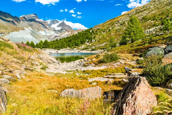 Grunsee bei Zermatt in der Schweiz — Stockfoto
