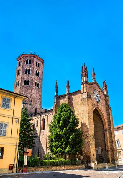 Basílica de Sant Antonino em Piacenza, Itália — Fotografia de Stock