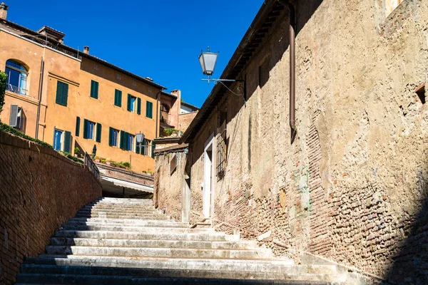 Architectuur van Siena in Italië — Stockfoto