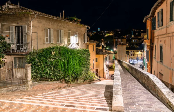 Perugia, İtalya 'da ortaçağ su kemeri — Stok fotoğraf