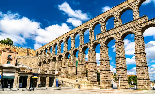 Antikes römisches Aquädukt in Segovia, Spanien — Stockfoto