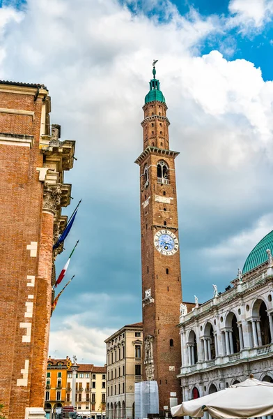 Bazylika Palladiana i Torre Bissara w Vicenza, Włochy — Zdjęcie stockowe