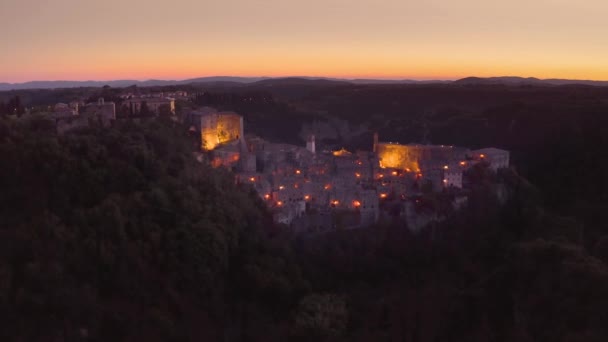 Sorano, a town in the province of Grosseto, southern Tuscany, Italy — Stock Video